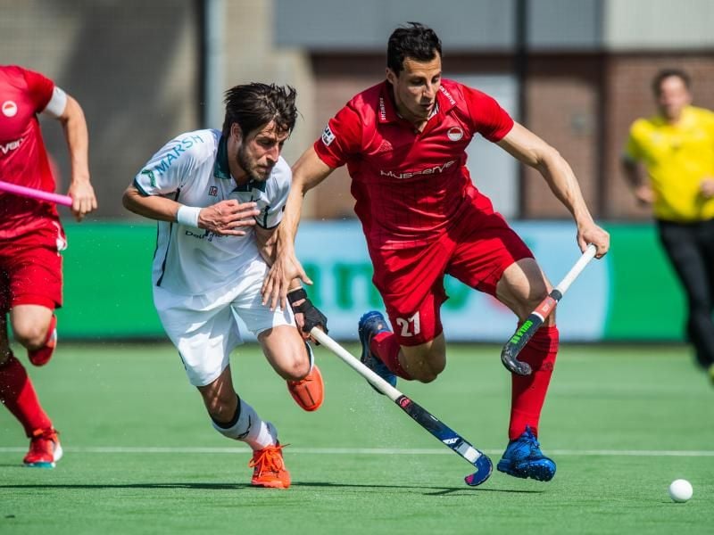 Elliot Van Strydonck (l) von Waterloo Ducks in Aktion gegen Timur Oruz (r) von Rot-Weiß Köln. Foto: Jonas Roosens/BELGA
