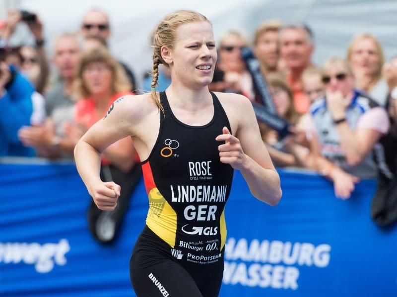 Triathletin Laura Lindemann in Aktion. Foto: Christophe Gateau