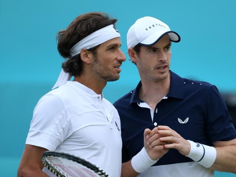 Andy Murray (r) und Feliciano Lopez haben beim Turnier in Queens das Doppel-Endspiel erreicht. Foto: Steven Paston/PA Wire