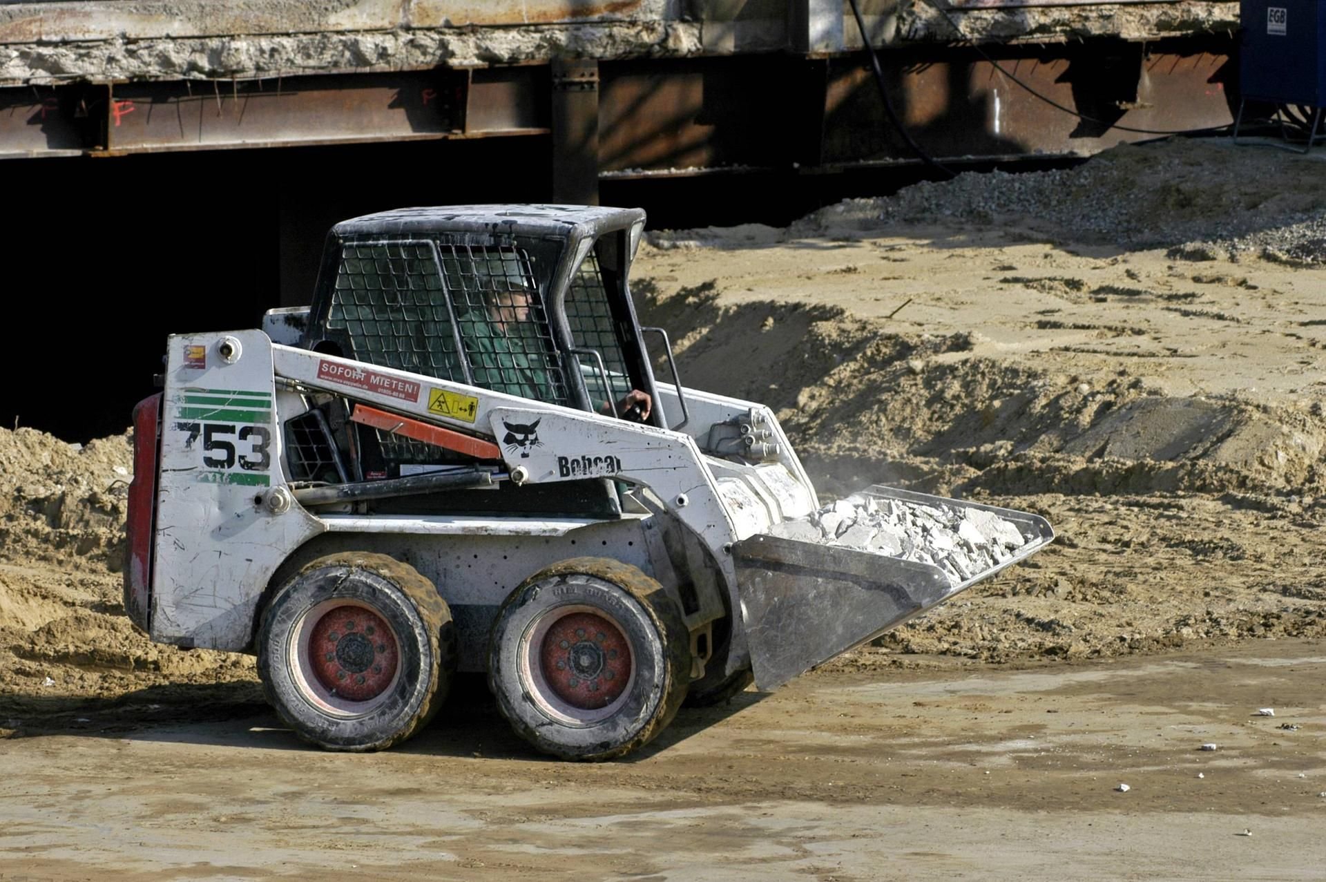 Bekannt ist die Firma Bobcat für besonders kleine und flexible Baumaschinen.