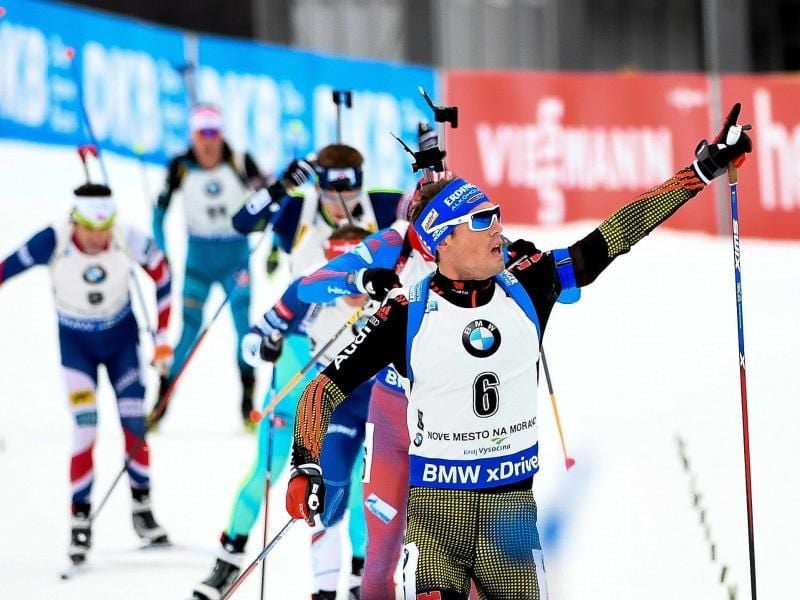 Simon Schempp jubelt nach seinem zweiten Platz in Nove Mesto. Foto: Filip Singer