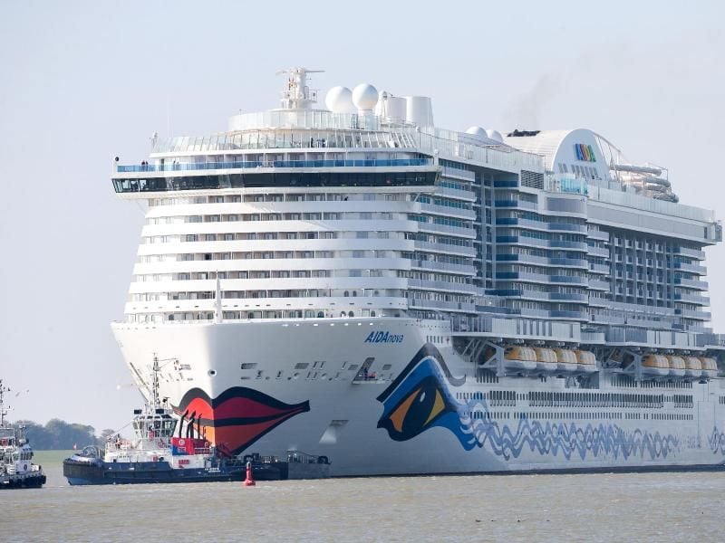 Das Kreuzfahrtschiff „AIDAnova”. Foto: Mohssen Assanimoghaddam/dpa