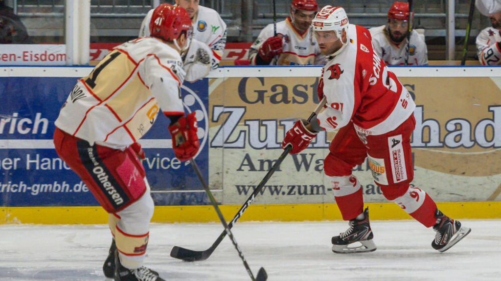 Mit kurzen Unterbrechungen läuft Kai Schmitz (r.) bereits seit 2005 für die Saale Bulls auf.