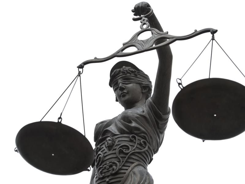 Eine Statue der Justitia. Foto: David Ebener/Archiv