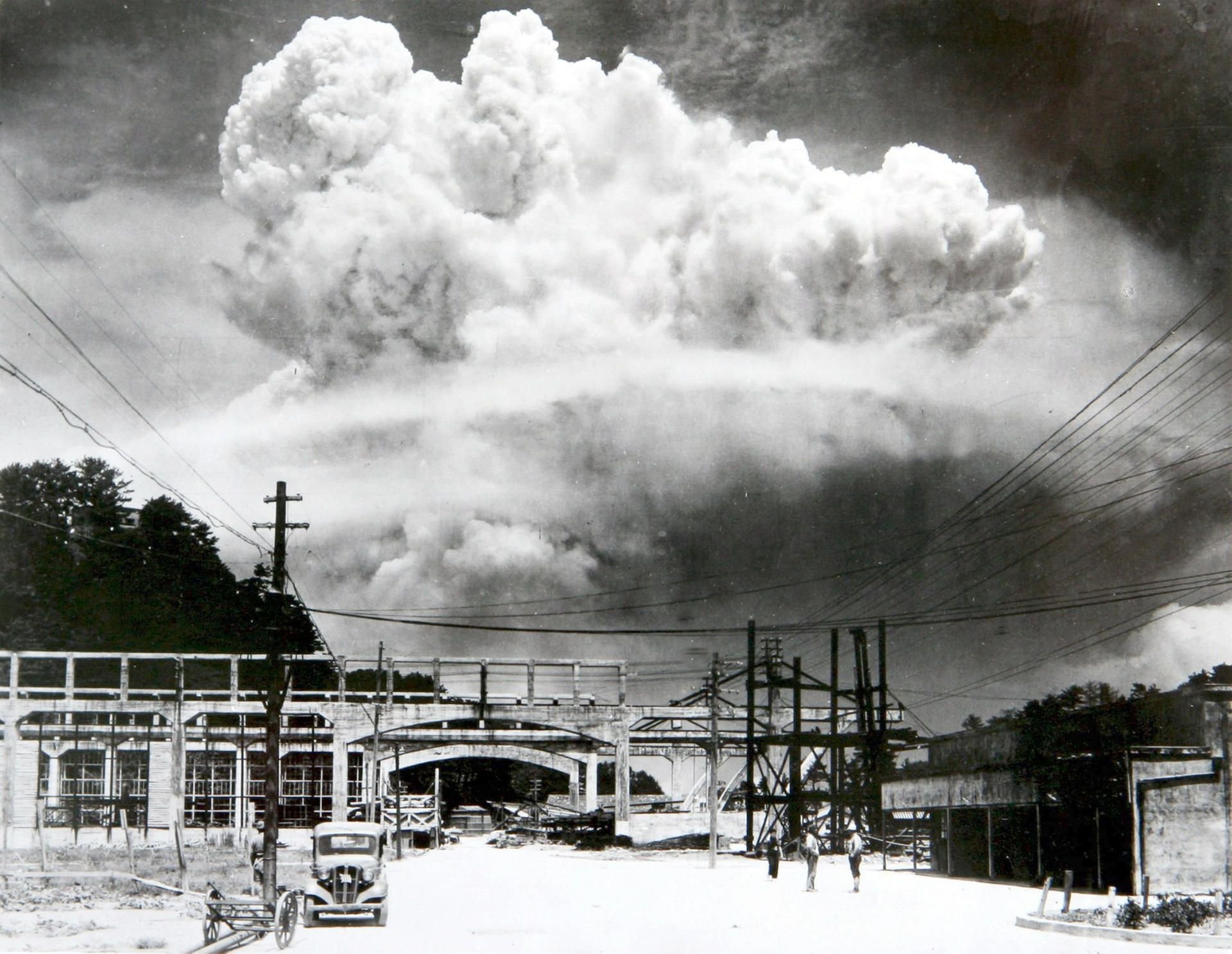 9. August 1945: die Wolke der Atombombenexplosion in Nagasaki