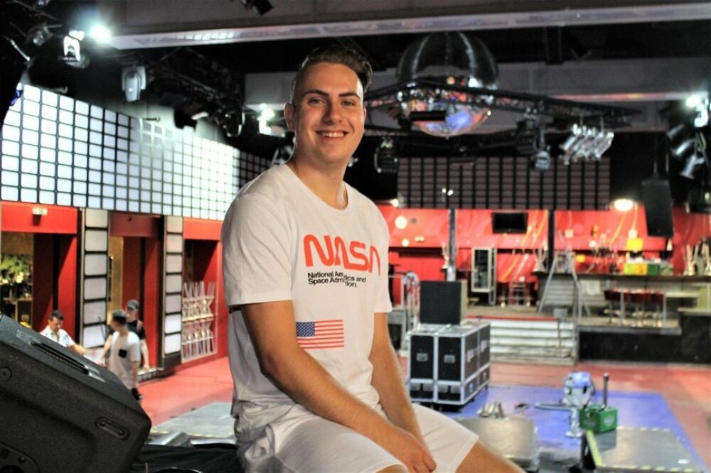 Justin Pollnik in der Schorre, wo die Vorbereitungen laufen.