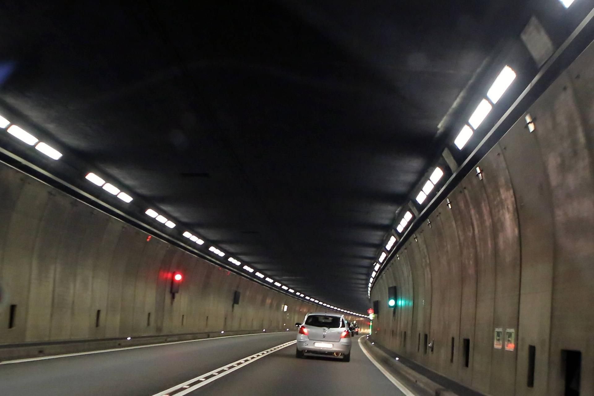 Der Gotthard-Straßentunnel in der Schweiz