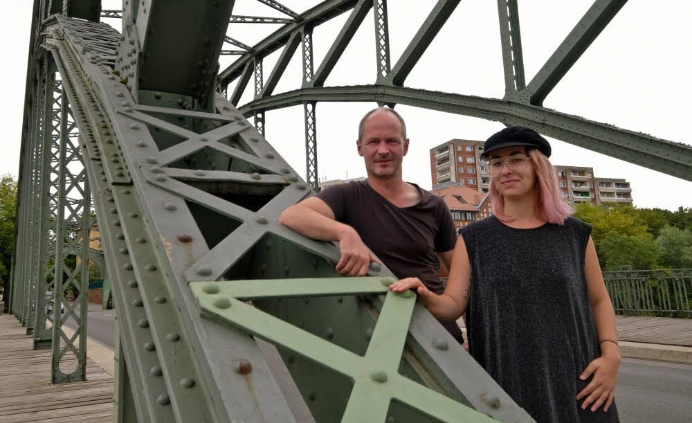 Tom Wolter und Fabienne Sommerkamp gehören zu den Mitgestaltern des Brückenfestes an der Genzmer Brücke.