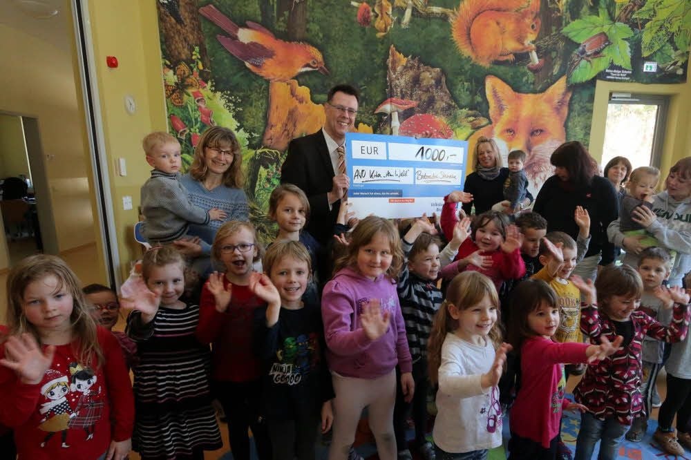1.000 Euro hat die Awo-Kindertagesstätte „Am Wald“ in Holzdorf erhalten.