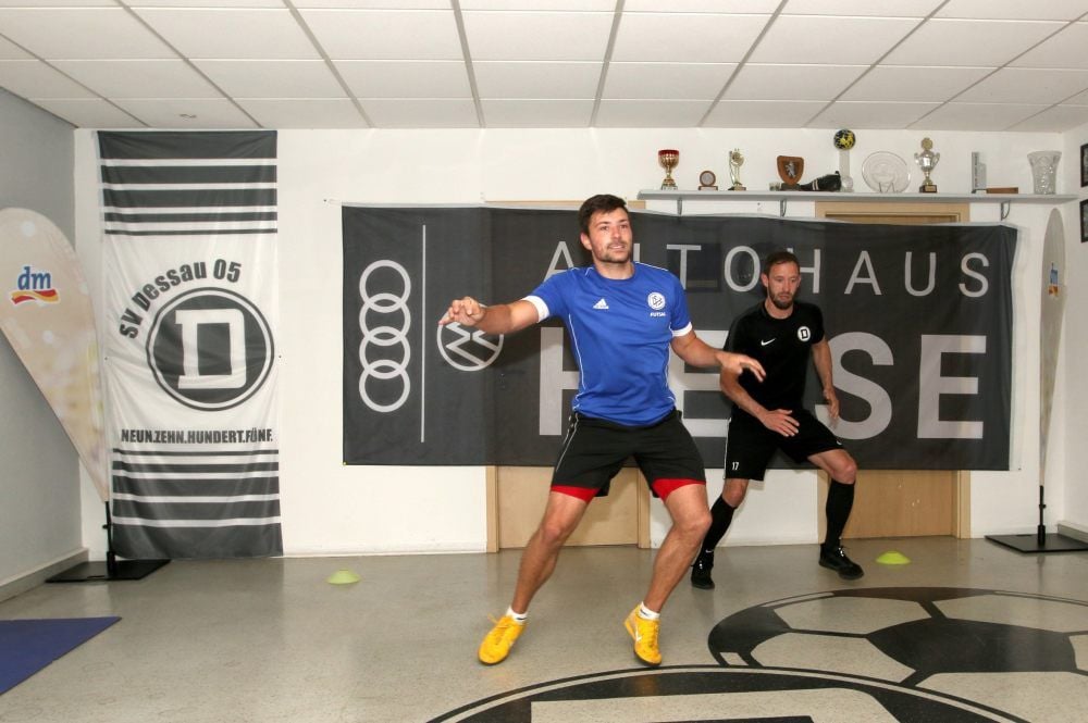 Rick Behling (vorne) und Robert Römer beim letzten virtuellen Training des SV Dessau 05
