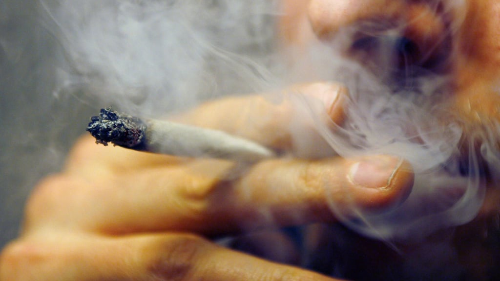 Beim Verkauf in lizenzierten Geschäften sei auch fachkundige Beratung nötig.