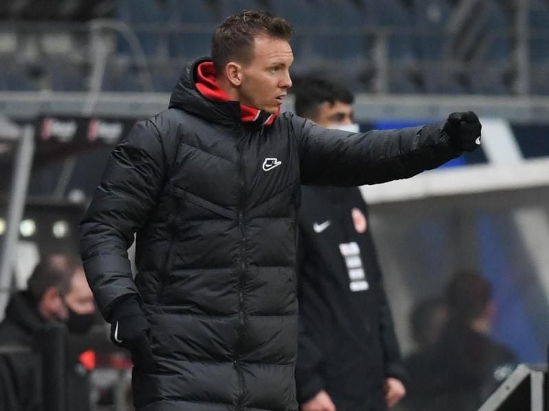 Leipzigs Trainer Julian Nagelsmann trifft mit seinem Team in der Champions League auf Paris Saint-Germain. Foto: Arne Dedert/dpa