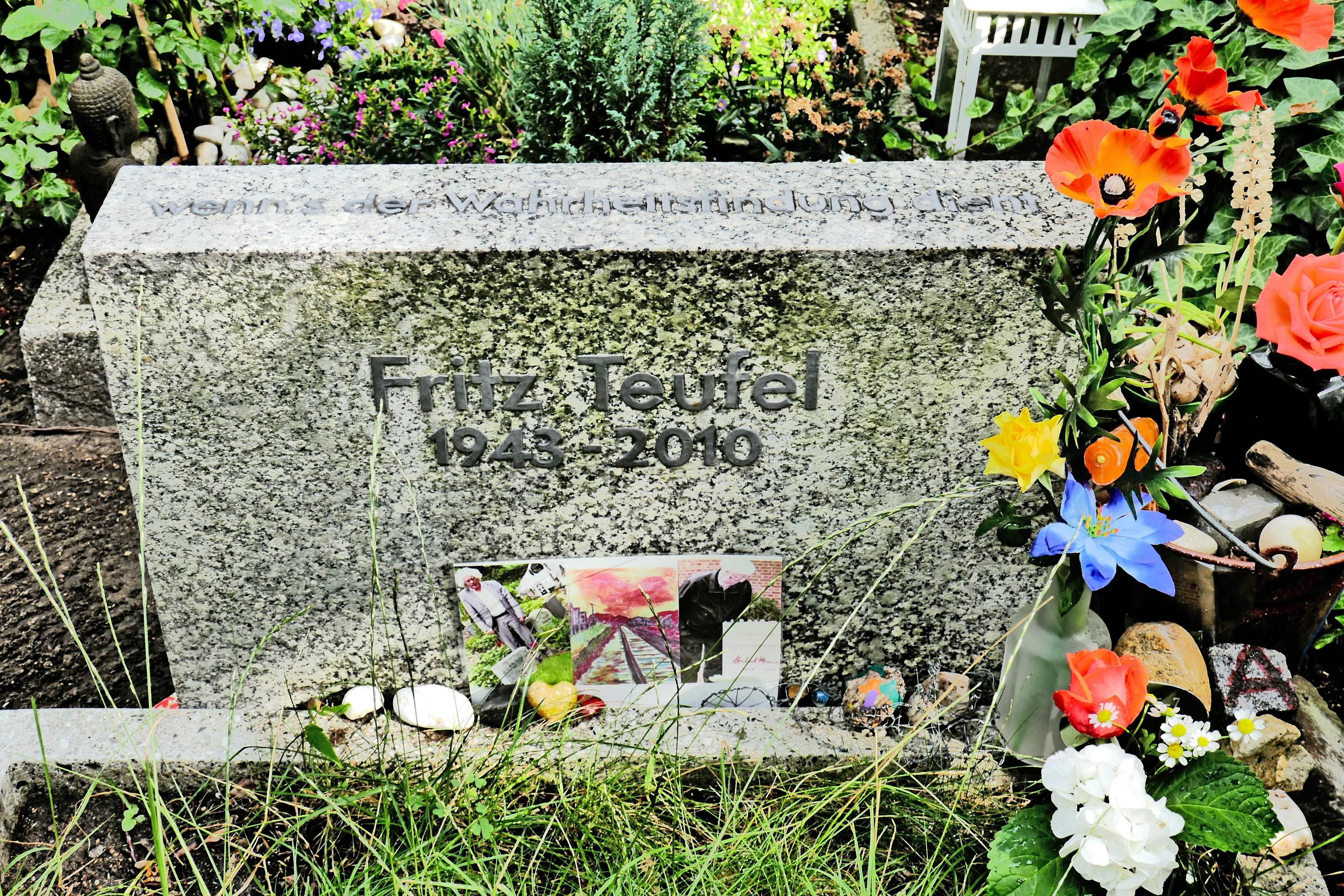 Kröcher will in der Nähe seines einstigen Weggefährten Fritz Teufel auf dem Dorotheenstädtischen Friedhof begraben werden.