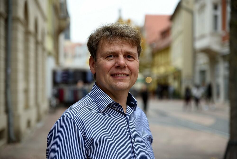 Torsten Vogel hat den Traum, mit seiner Kaffeerösterei Hannemann in die alte Aktienbrauerei in der Stiftstraße zu ziehen, aufgegeben.