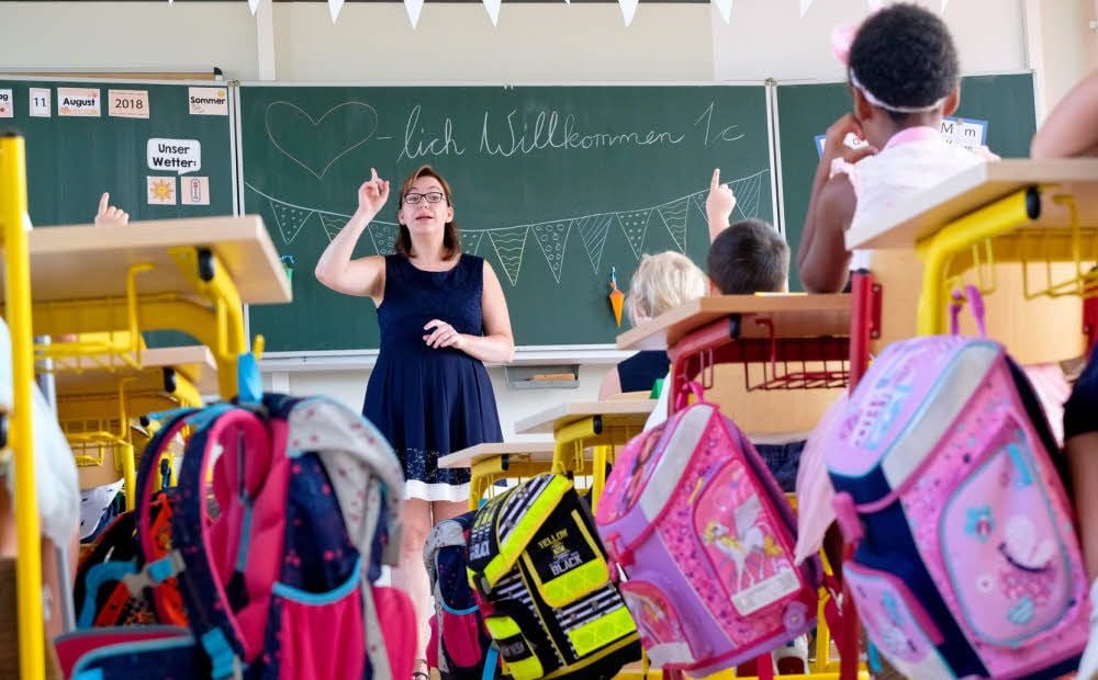 Josephine Krankemann hat die Klassenleitung der 1c an der Grundschule Am Ludwigsfeld übernommen, obwohl sie noch im Vorbereitungsdienst ist.