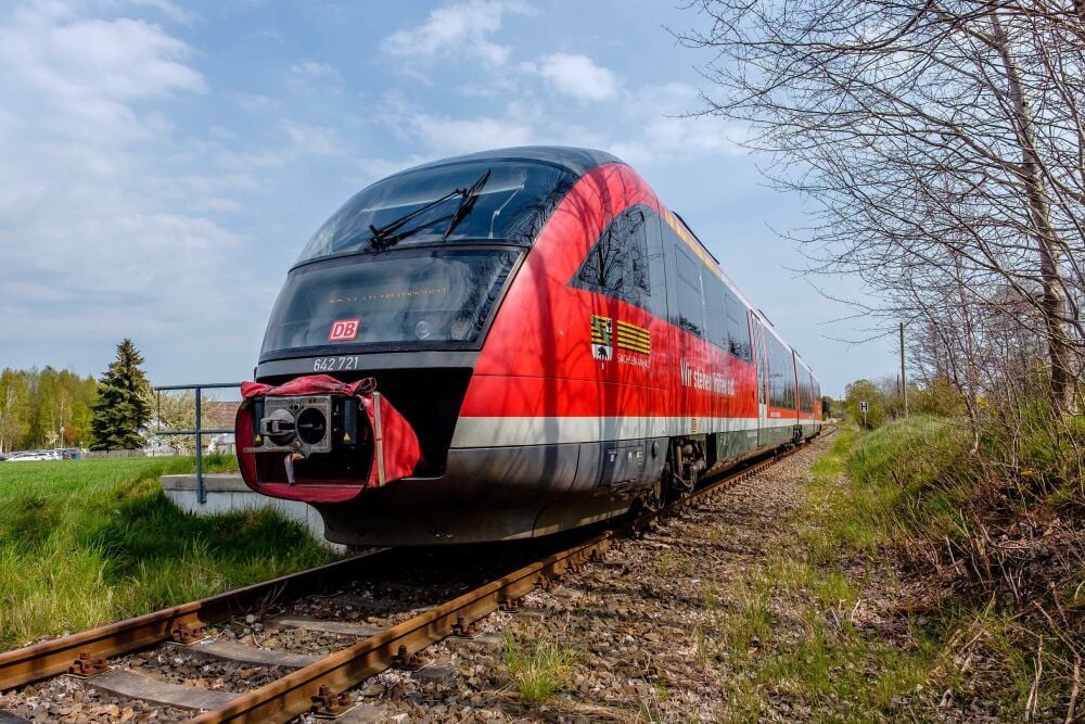 Nach 2016 waren Zugverbindungen an Wochenenden zwischen Wittenberg und Eilenburg mit der DB Regio eingeführt worden.