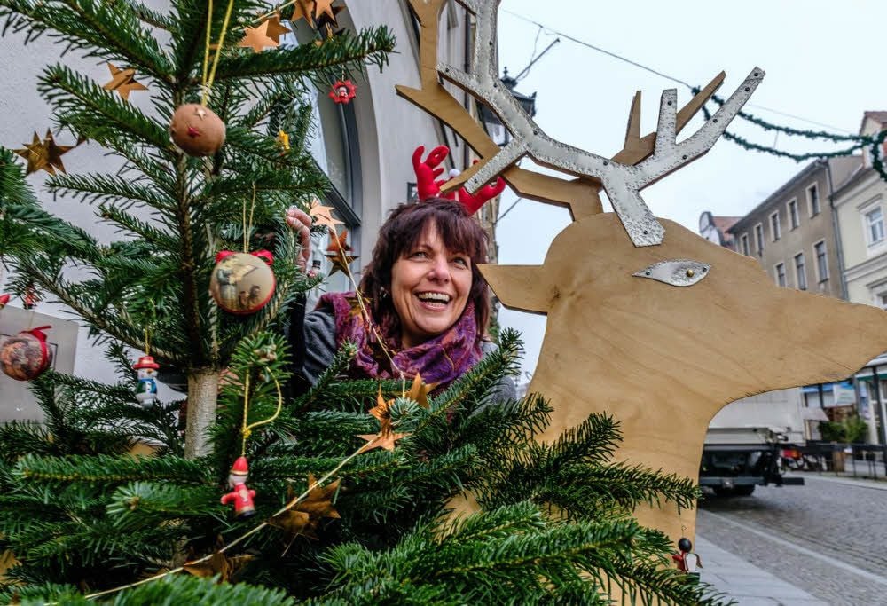 Für einen Spaß ist Corinna Kohnert immer zu haben, egal ob in der weihnachtlich geschmückten Innenstadt von Wittenberg oder zum Stadtfest.