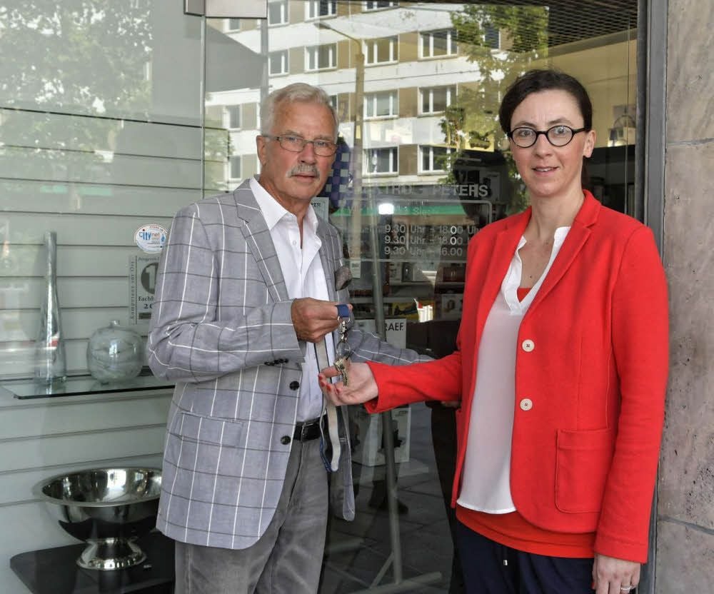 Die Ära des Familienunternehmens von Horst Peters endet am 1. September. Dann übergibt der Inhaber die Geschäfte an seine Mitarbeiterin Jacqueline Lange.