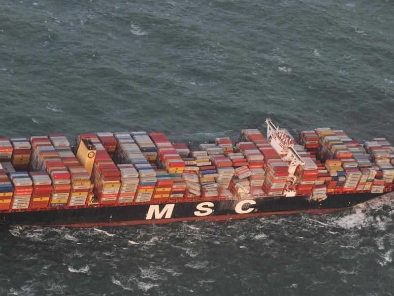 Das Containerschiff MSC ZOE, das im Sturm mehrere hundert Container verloren hat. Foto: Havariekommando/Archiv