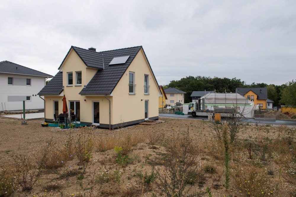 Neben sanierten Blöcken und Stadtvillen sind auch Einfamilienhäuser entstanden.
