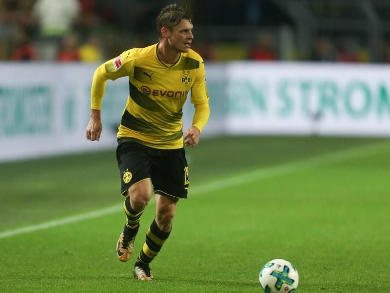 Lukasz Piszczek wird wohl erst 2018 wieder für den BVB auflaufen. Foto: Ina Fassbender