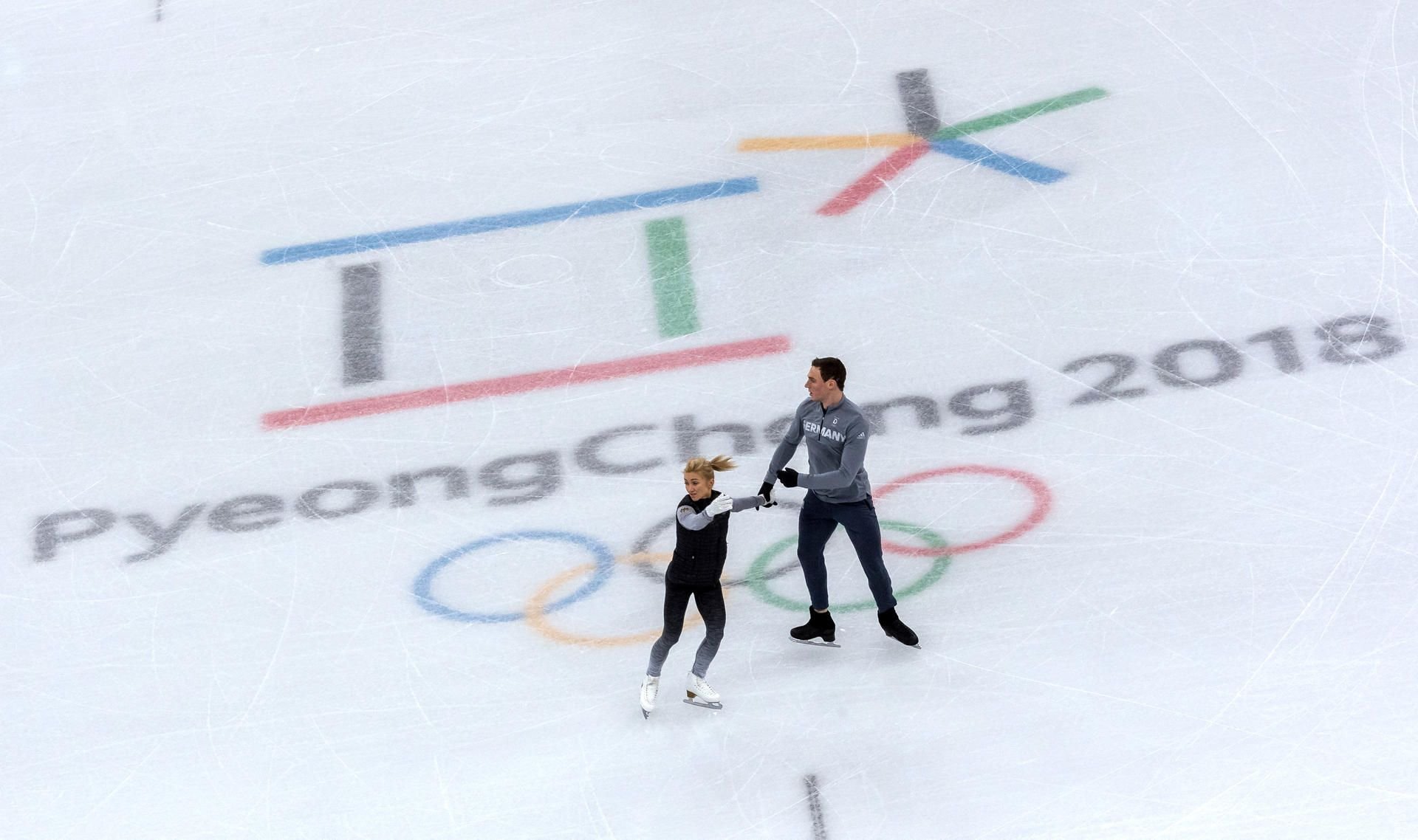 Das olympische Eiskunstlaufen wird nicht live bei ARD und ZDF zu sehen sein.