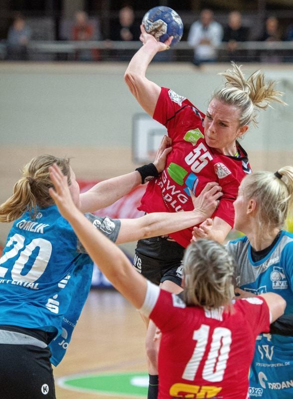 Julia Redder (Nr. 55) setzt sich durch.