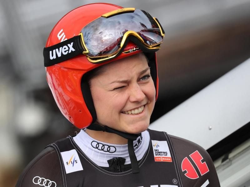 Freut sich über ihr Comeback nach langer Verletzungspause: Carina Vogt. Foto: Karl-Josef Hildenbrand/dpa
