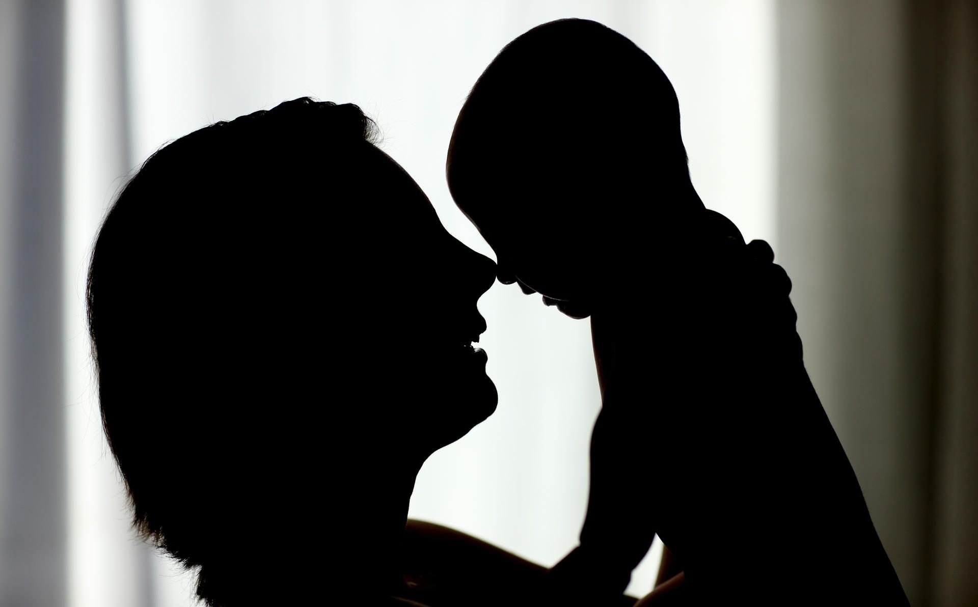Für makellose Babys müssen sich Eltern einem Reinigungsprozess unterziehen.