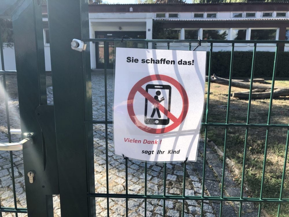 Schild am Horteingang