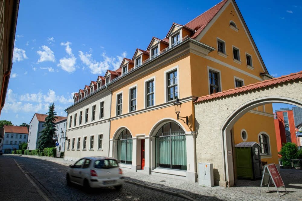 Ein weiteres Haus in der Innenstadt hat sich gewandelt: Die Lebenshilfe hat das denkmalgeschützte Gebäude in der Gutenbergstraße sanieren lassen und ist selbst eingezogen.