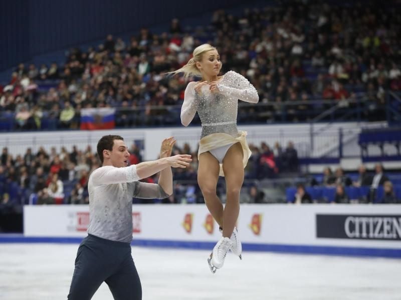 Aljona Savchenko und Bruno Massot gewannen bei der EM die Silbermedaille. Foto: Petr David Josek