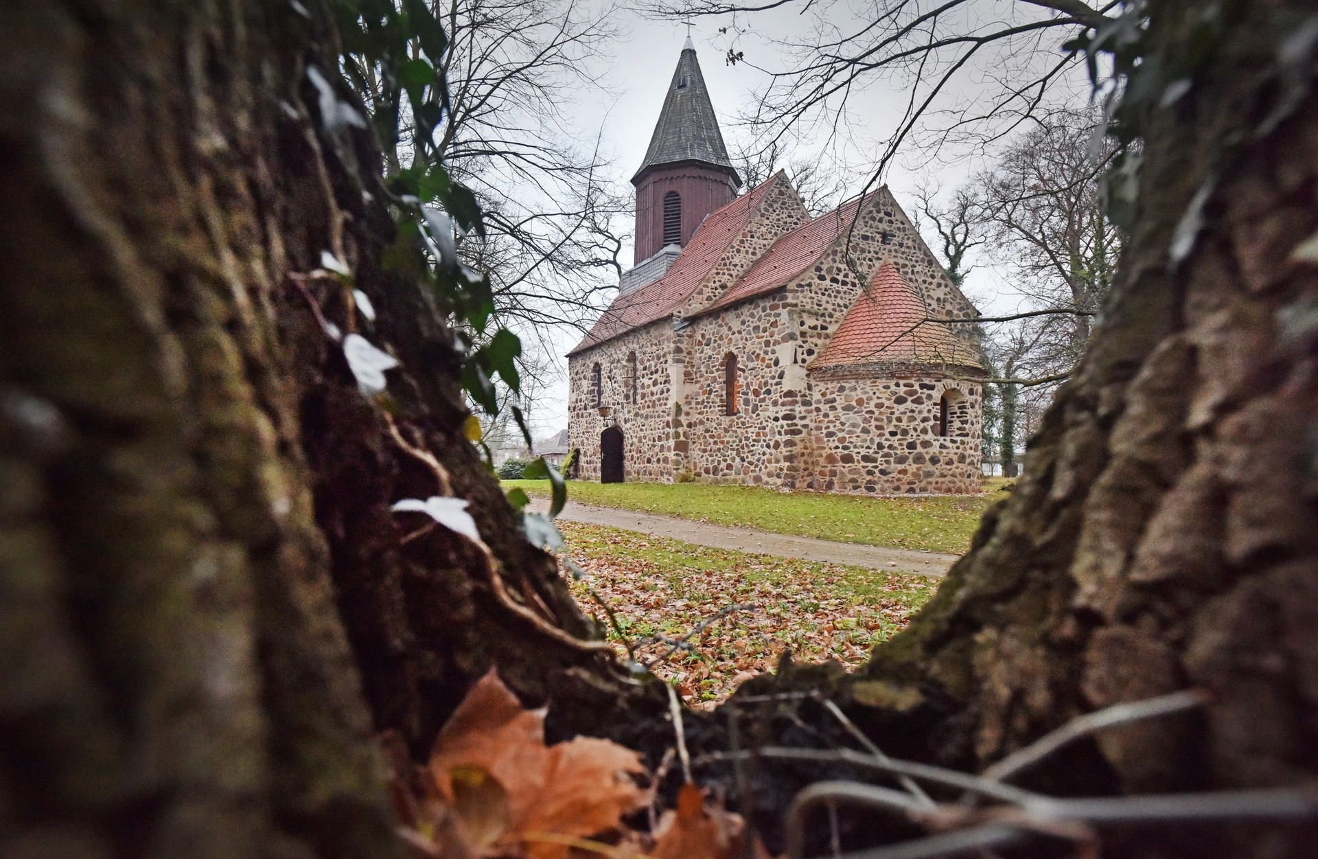 Die Dorfkirche in Altjeßnitz