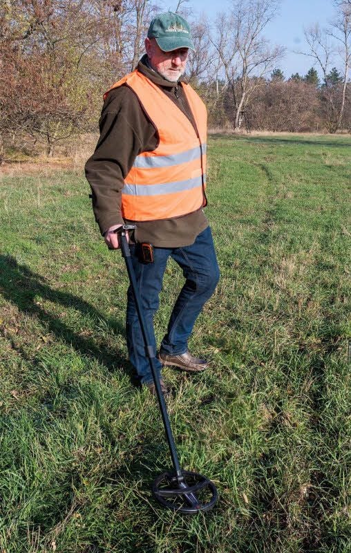 Dass der ehrenamtliche Bodendenkmalpfleger Karsten Sommerwerk wie hier mit seiner Metallsonde loszieht, ist eher selten.