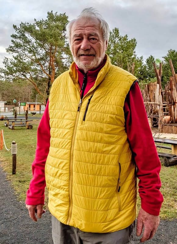 Lothar Matthes ist jährlich 1.000 Kilometer zu Fuß unterwegs.