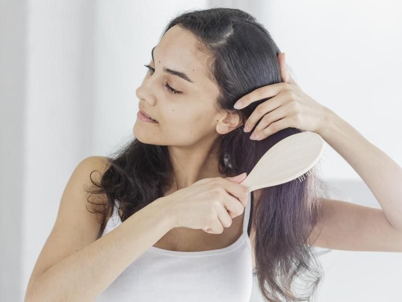 Babypuder gibt fettigem Haar blitzschnell neue Frische. Foto: Monique Wüstenhagen