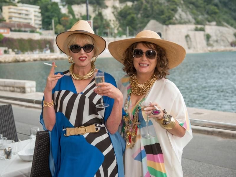Patsy (Joanna Lumley, l) und Eddy (Jennifer Saunders) mögen es wild. Foto: Twentieth Century Fox
