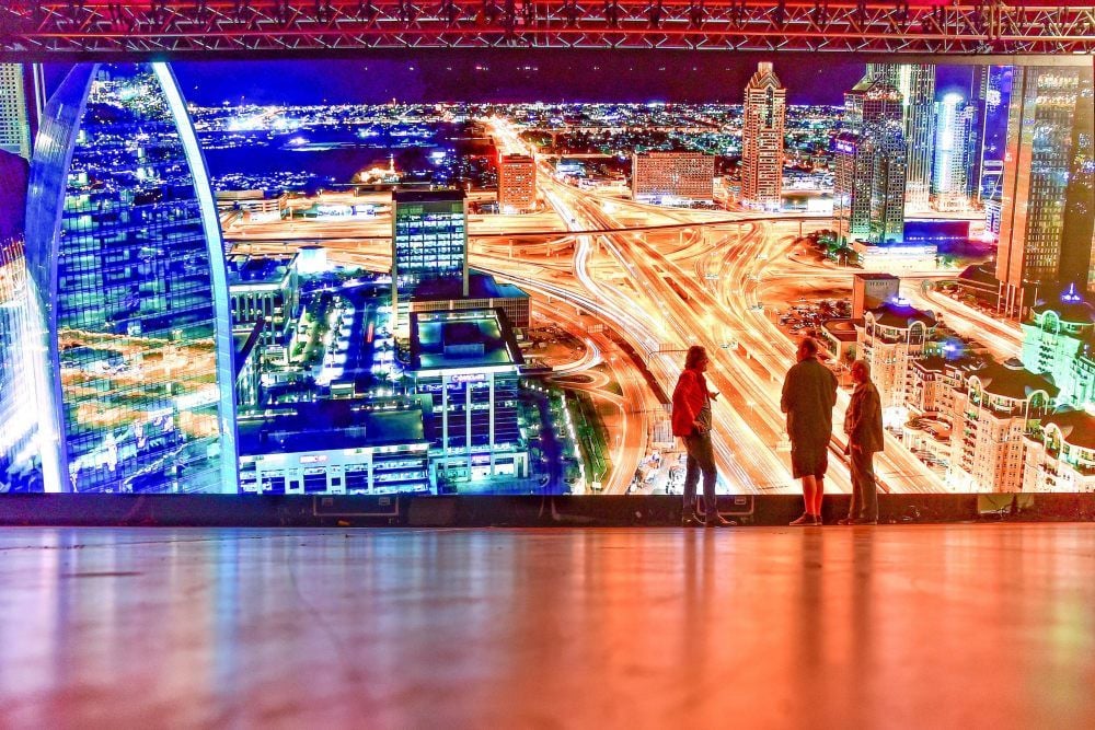Gestochen scharfes Bild - die neue 4K Großbildwand