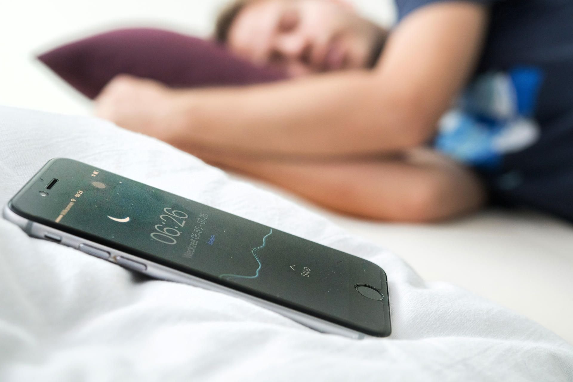 Arbeitgeber können mit einer App den Stresslevel ihrer Angestellten überwachen (Symbolbild)