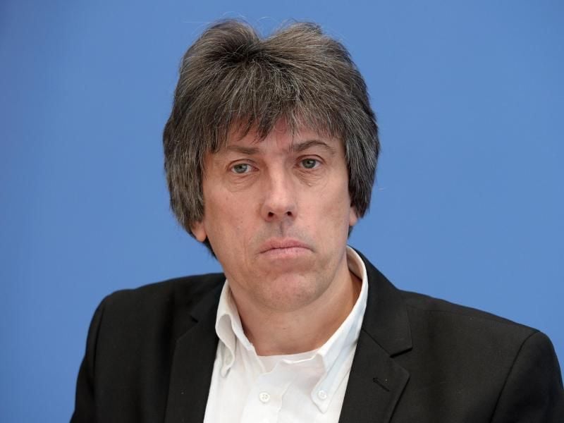 Günter Burkhardt, der Geschäftsführer von Pro Asyl. Foto: Rainer Jensen/Archiv