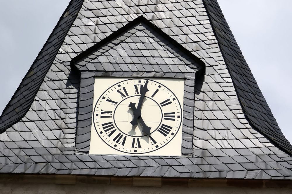 Das Uhrwerk der Riestedter Kirchturmuhr muss erneuert werden.