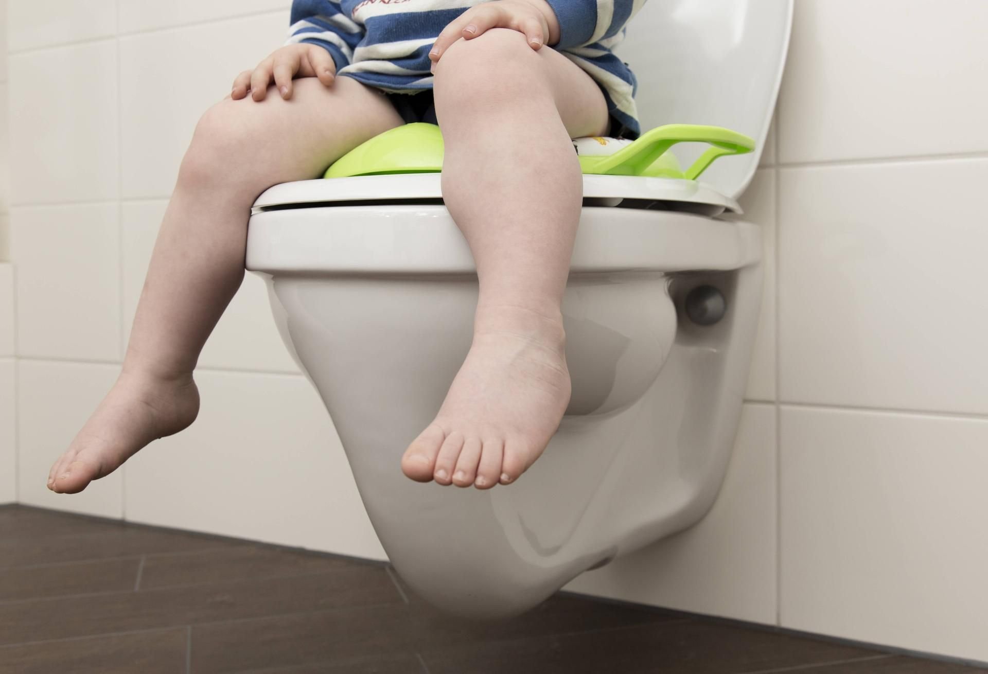 Böse Überraschung? Was liegt denn da in der Toilette?