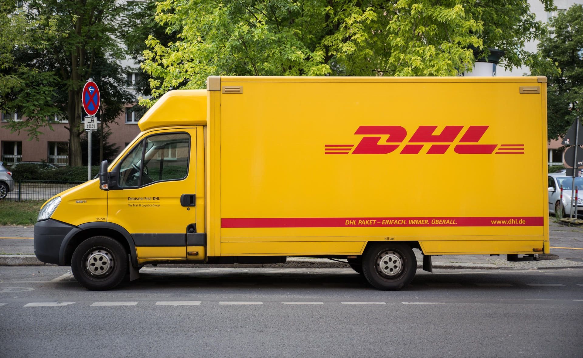 Amazon soll für den Lebensmittel-Lieferdienst „Amazon Fresh“ eine Kooperation mit der Post-Tochter DHL geschlossen haben.