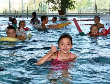 Blick in die Holzdorfer Schwimmhalle