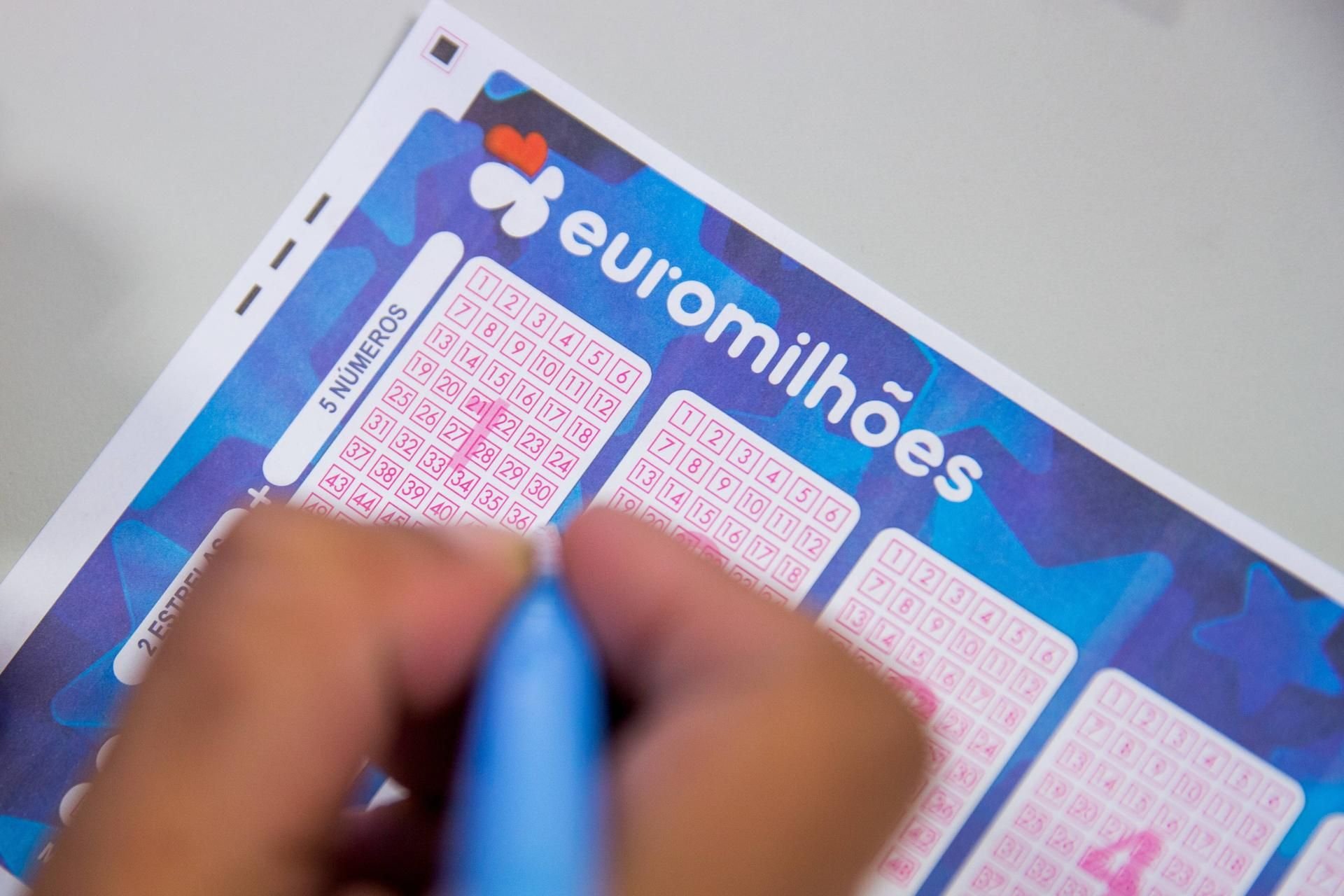 Aktuell liegen 28 Millionen Euro im Jackpot. Die aktuellen Gewinnzahlen der Euromillions lesen Sie hier.