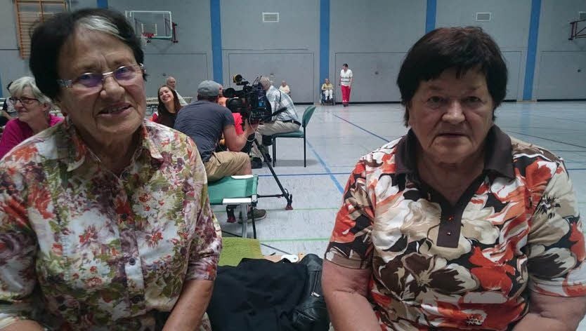 Bei Irmgard Erben und Gerda Heinrich kamen durch die Evakuierung alte Erinnerungen auf.