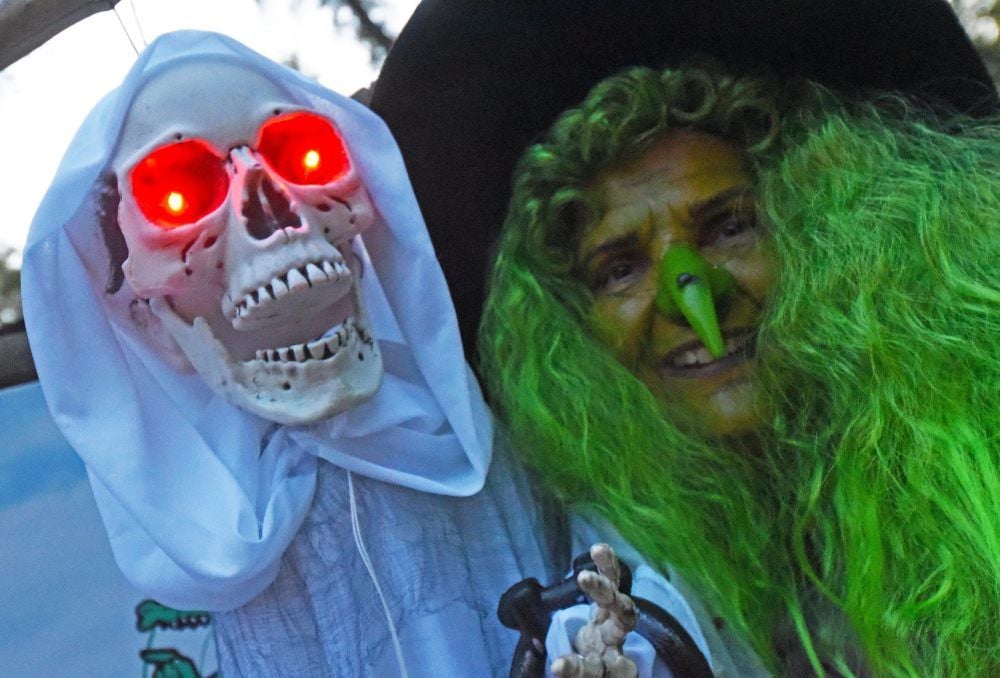 Halloween im Zoo ist eine äußerst gruslige Angelegenheit, wie diese beiden hier beweisen.