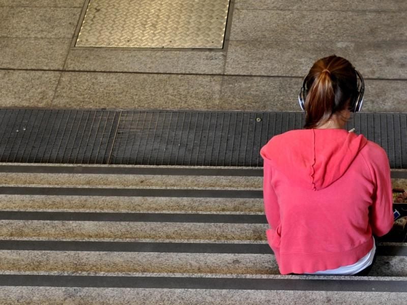 Jugendliche im Pubertätsalter haben in Europa häufiger mit mentalen Problemen zu kämpfen. Besonders Mädchen sind gefährdet. Foto: Frank Leonhardt/dpa
