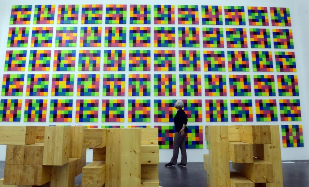 Überwältigend: Horst Bartnigs 70 „Variationen mit vier gleichen Quadratgruppen in neun Farben“