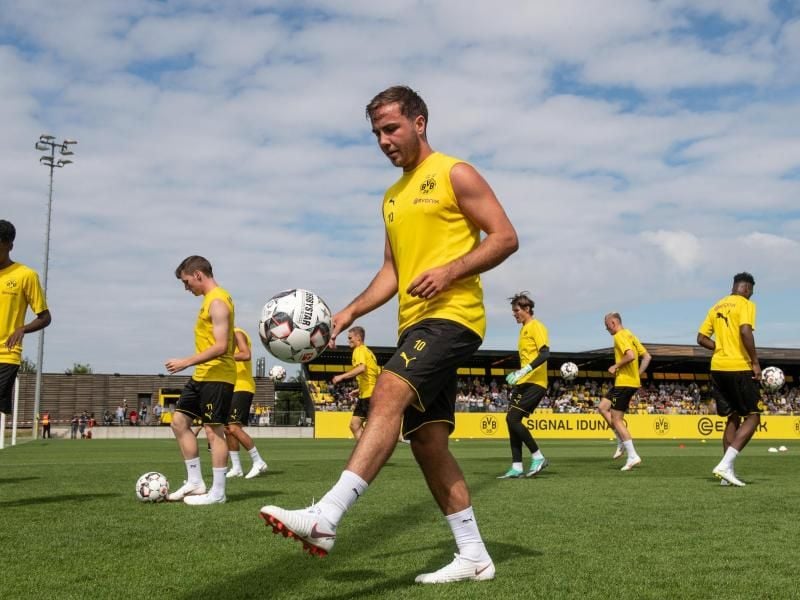Mario Götze nimmt am ersten Training zur neuen Saison von Borussia Dortmund teil. Foto: Bernd Thissen